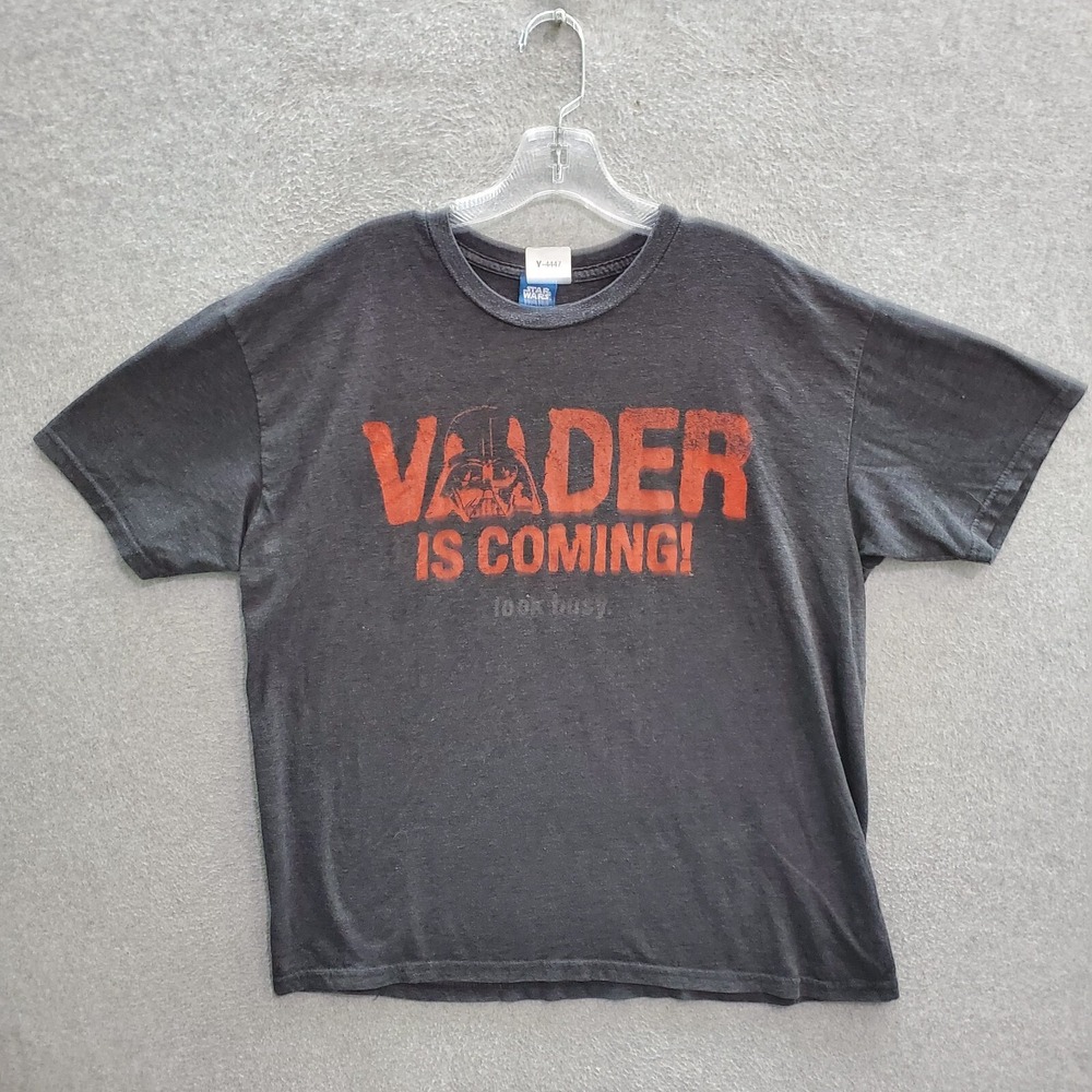 Star Wars Men T-Shirt XL Gray Vader Is Coming Look Busy Short Sleeve Crew Neck
